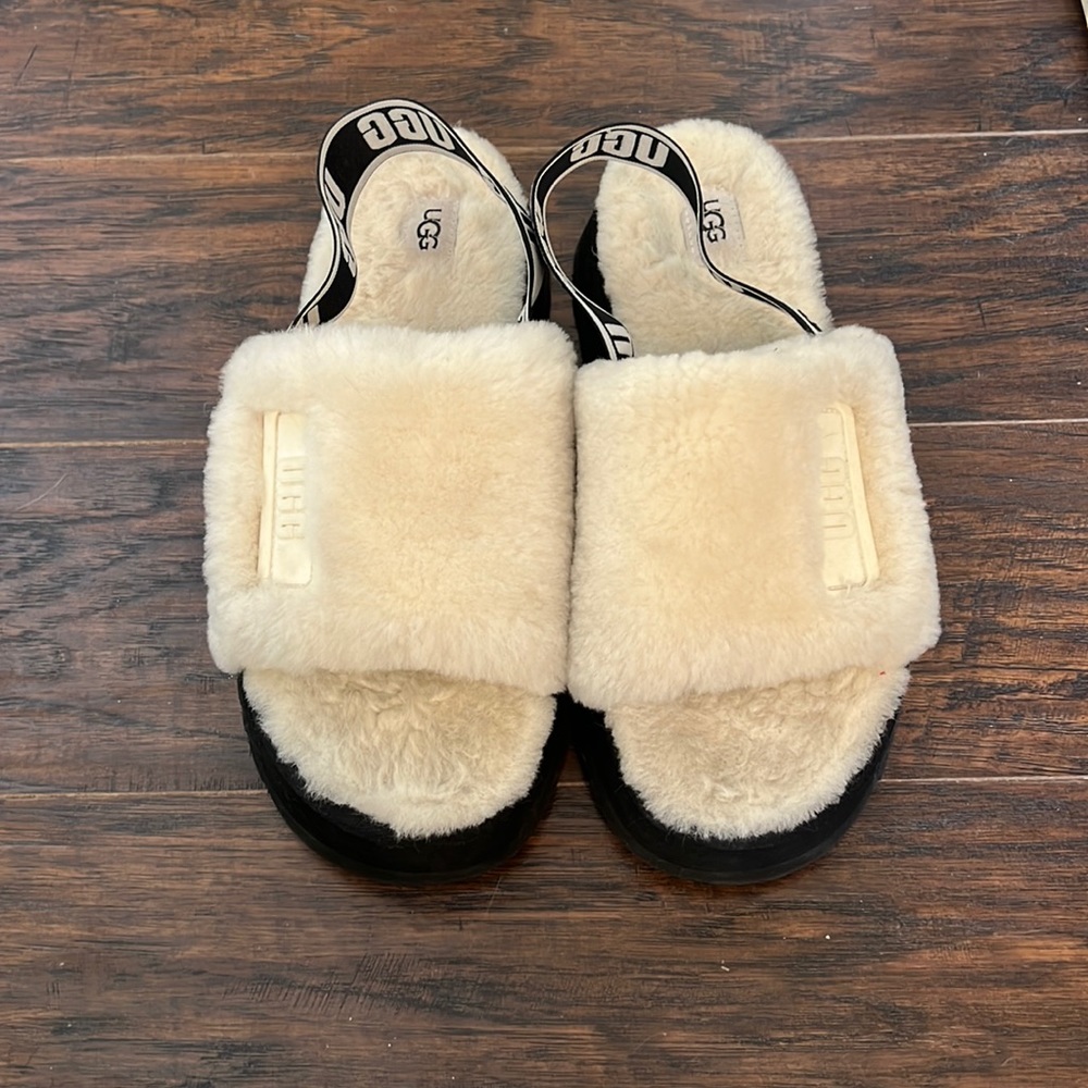 Ugg disco slides